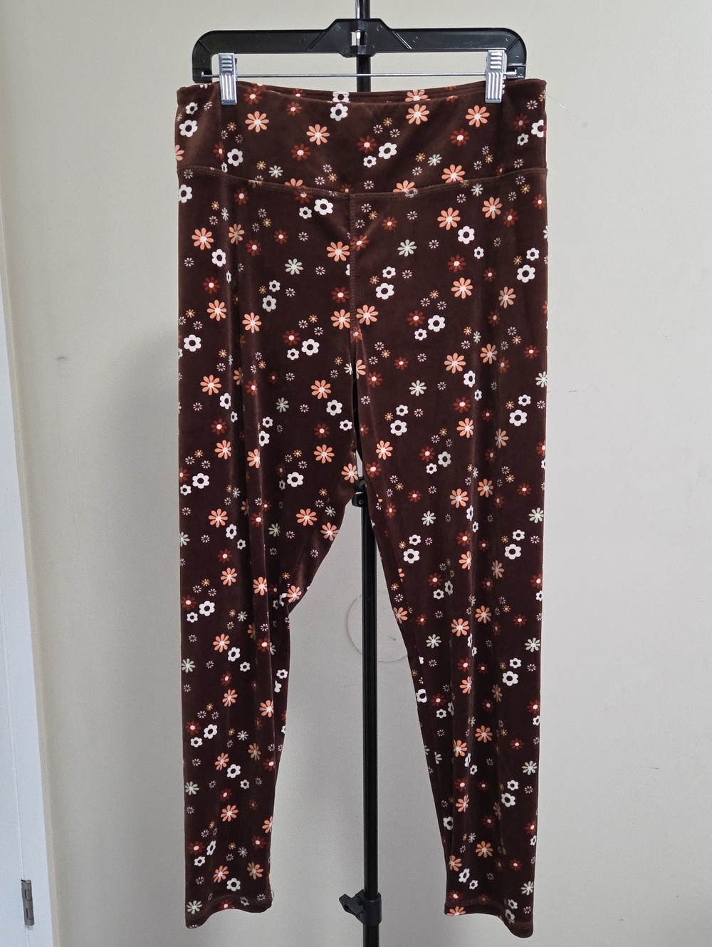 Rose + Vine Brown Floral Velvet Leggings for Women
